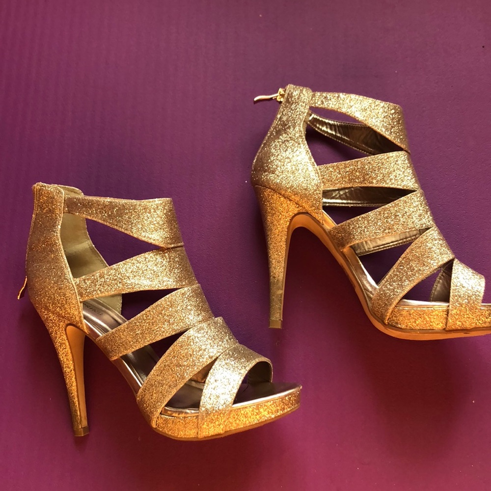 Heels! SIZE 10